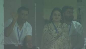 Watch: MS Dhoni waves at Ranchi crowd during IND vs NZ T20I; fans welcome ex-skipper with iconic chant