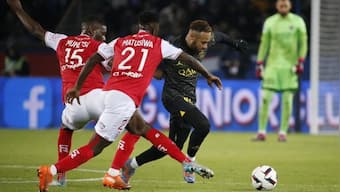 Ligue 1: Ten-man PSG held as dogged Reims strike late