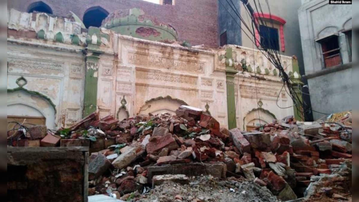 Pakistan: Islamist Party accuses police of vandalising Ahmadiyya worship place