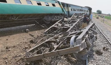 Pakistan: Several killed as blast derails train in Balochistan