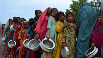 Bankrupt Pakistan on verge of starvation as IMF delays loan
