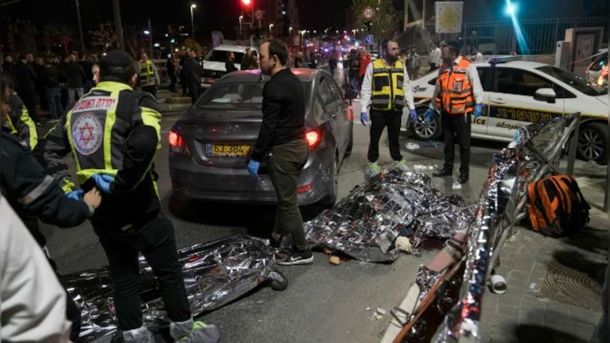 Palestinian gunman opens fire outside Jerusalem synagogue, kills seven