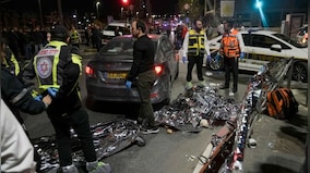 Palestinian gunman opens fire outside Jerusalem synagogue, kills seven