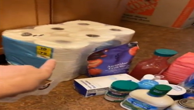 US woman shares 'struggles' with inflation after paying high bills while shopping; internet reacts US woman shares 'struggles' with inflation after paying high bills while shopping; internet reacts