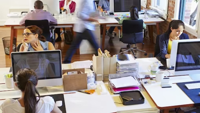 India’s service sector hits six-month high in December 2022; details here India’s service sector hits six-month high in December 2022; details here