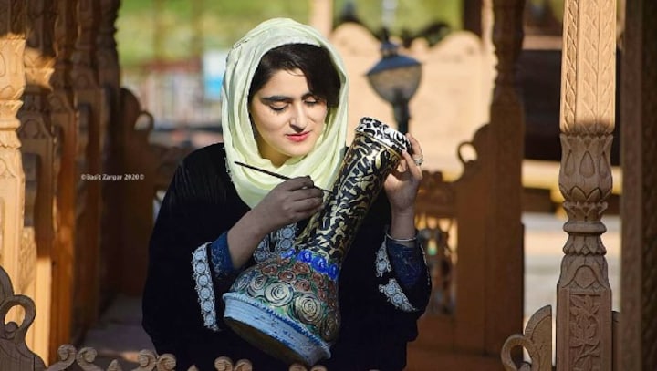 Paper Mache: Kashmir's Shafiya Shafi emerges from depression to give life to this dying art of the valley
