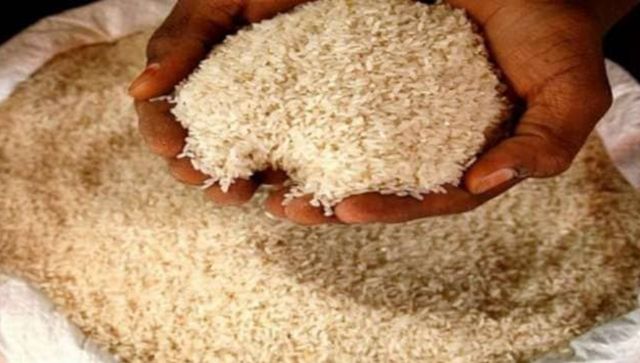 Egyptians hit by soaring food prices as crisis bites Egyptians hit by soaring food prices as crisis bites