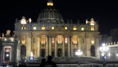 Thousands pour into St. Peter's for funeral of Benedict XVI
