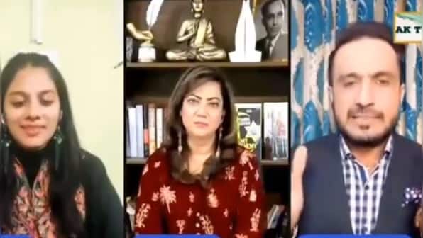 Kashmiri journalist's hilarious jibe on Indo-Pak dispute wins internet; calls neighbouring nation 'jilted lover'