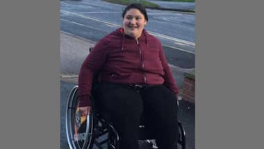 UK: Morbidly obese girl found dead in her own shit, urine with flies, worms around; parents charged