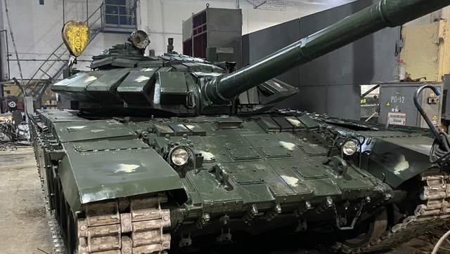 Car mechanics in Ukraine bringing back destroyed Russian tanks to life as country awaits Challenger, Leopard and Abrams Car mechanics in Ukraine bringing back destroyed Russian tanks to life as country awaits Challenger, Leopard and Abrams