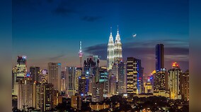Why is Malaysia's tourism industry witnessing a decline?