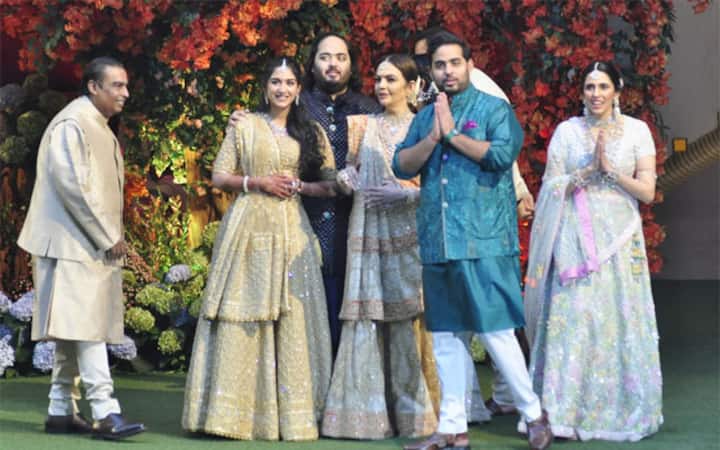 Anant Ambani and Radhika Merchant get engaged at Mukesh Ambani's residence Antilia, pose with the family