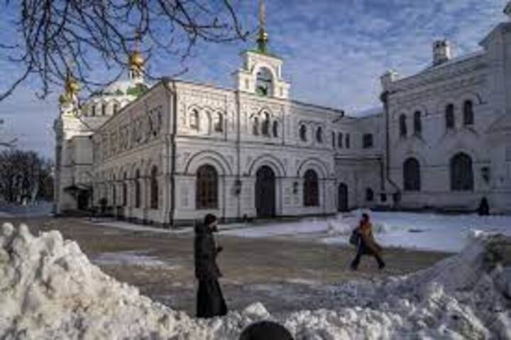 Ukraine reclaims historic Kyiv cathedral amid church dispute