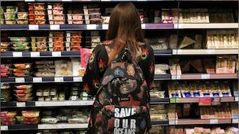 Norwegian diplomat praises France for banning supermarkets from throwing out unsold food