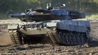 Ukraine war: 'Frank' talks as Ukraine pushes Germany for Leopard 2 tanks