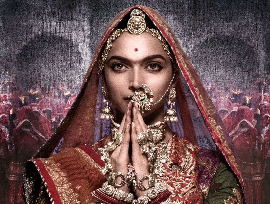 Deepika Padukone fans trend #RaniSaOfBollywood as Padmaavat clocks 5 years and Pathaan releases today! Deepika Padukone fans trend #RaniSaOfBollywood as Padmaavat clocks 5 years and Pathaan releases today!