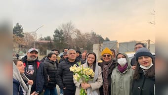 Taraneh Alidoosti: Iran releases top actor of Oscar-winning movie who was arrested for supporting protesters