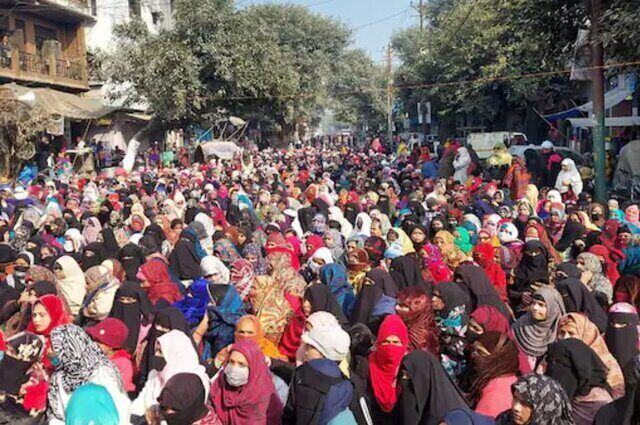 'Can't uproot 50,000 people overnight': SC stays eviction of families from railway land in Uttarakhand's Haldwani 'Can't uproot 50,000 people overnight': SC stays eviction of families from railway land in Uttarakhand's Haldwani