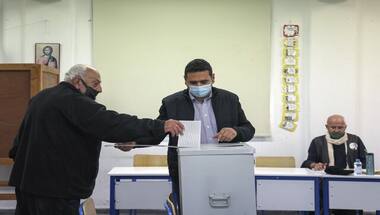 Cypriots go to the polls to elect new president in close contest