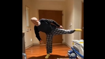 'Warrior': 84-year-old exercises during hospital stay while recovering from pneumonia; watch