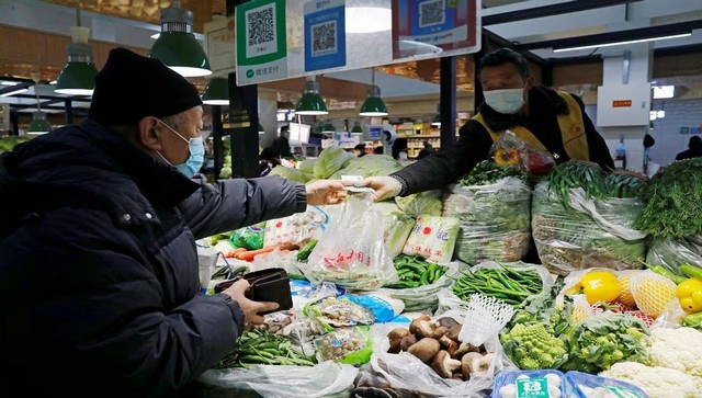 ‘Not enough to even subsidise a bowl of noodles’: Beijing’s $6 monthly handout to offset inflation irks residents ‘Not enough to even subsidise a bowl of noodles’: Beijing’s $6 monthly handout to offset inflation irks residents