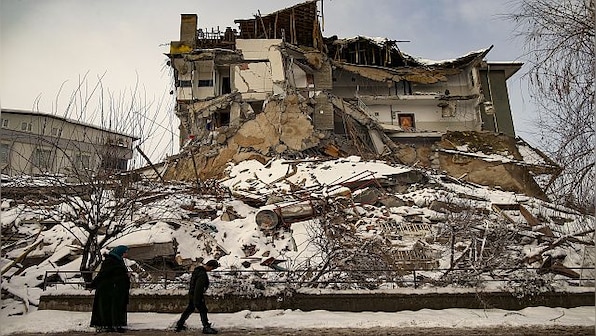 Turkey-Syria earthquake death toll crosses 24,000 amid search for more survivors