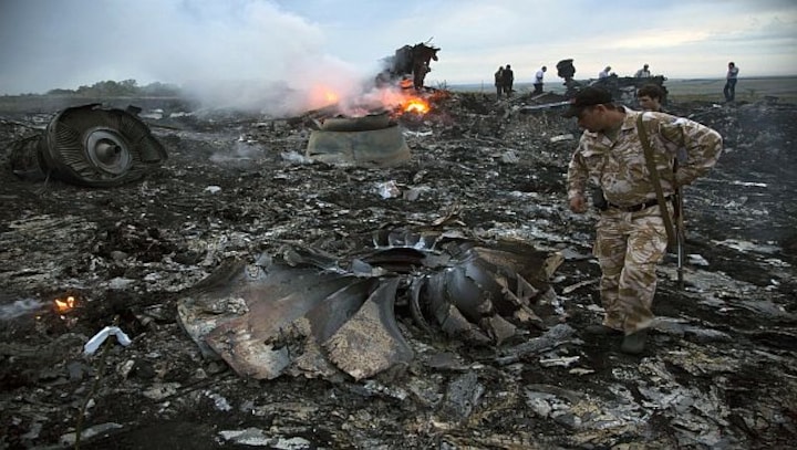 If Vladimir Putin ‘supplied weapons’ to down Flight MH17, why is the investigation shutting down?