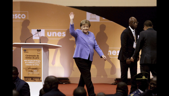 Germany's Merkel receives UNESCO peace prize in Ivory Coast Germany's Merkel receives UNESCO peace prize in Ivory Coast