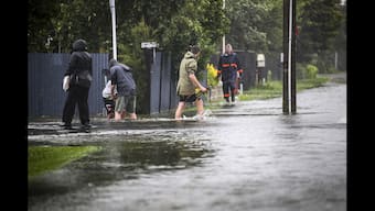 New Zealand's cyclone death toll at 11, thousands still missing