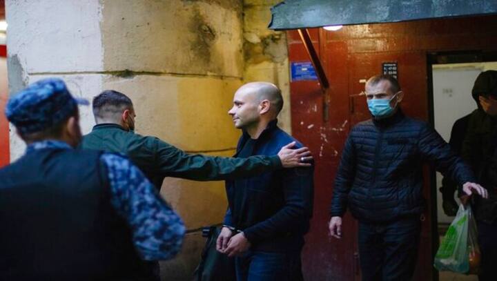 Kremlin critic Andrei Pivovarov missing amid prison transfer