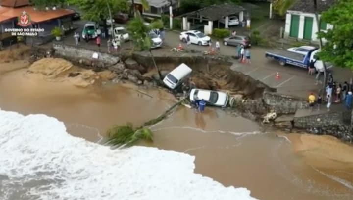 Amid carnivals, deadly flood lashes Brazil's Sao Paulo