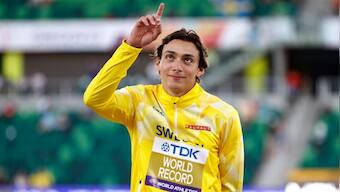 Armand Duplantis sets new world pole vault record of 6.22 metres; watch video
