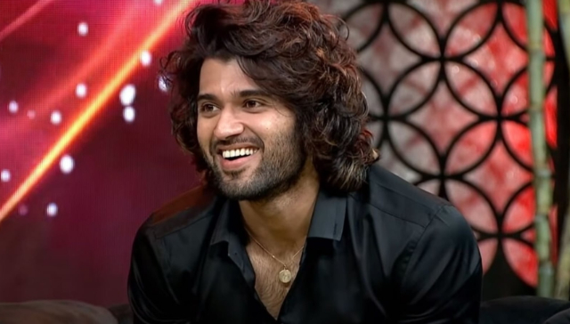 Vijay Deverakonda's Deverasanta trip for fans this year to Manali was all things fun and frolic! Vijay Deverakonda's Deverasanta trip for fans this year to Manali was all things fun and frolic!