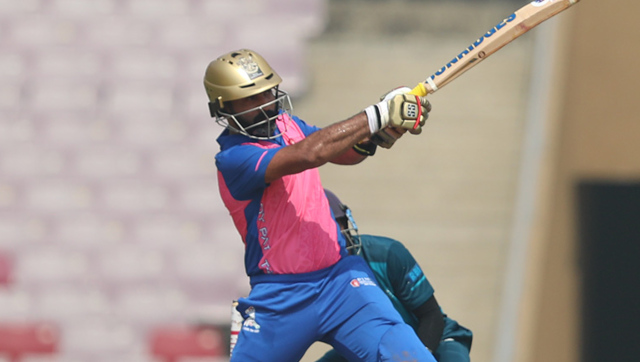Early finish to Delhi Test allows Dinesh Karthik to put on a T20 batting masterclass in Mumbai Early finish to Delhi Test allows Dinesh Karthik to put on a T20 batting masterclass in Mumbai