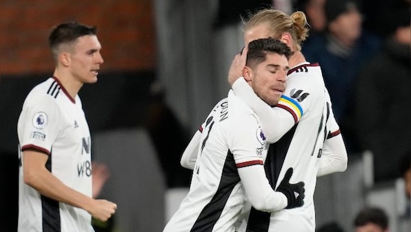 Premier League: Manor Solomon plays super-sub again as Fulham rescue Wolves draw