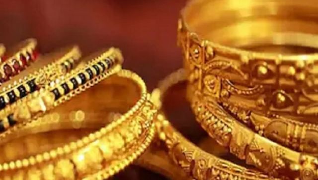 Gold price today: 10 grams of 24-carat stands at Rs 57,550; silver at Rs 72,300 per kilo Gold price today: 10 grams of 24-carat stands at Rs 57,550; silver at Rs 72,300 per kilo