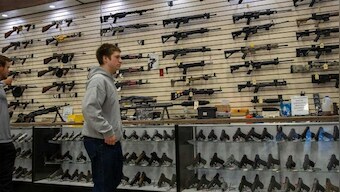 Dissatisfaction with US gun laws hits new high: Poll