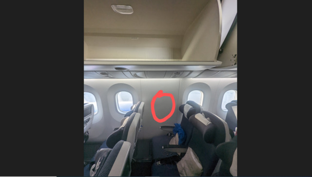 Man gets 'windowless' seat even after paying extra for 'window'; shares his encounter Man gets 'windowless' seat even after paying extra for 'window'; shares his encounter