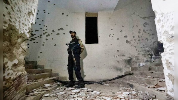 WATCH: Pakistan soldiers, Taliban exchange abuses during attack on Karachi Police headquarters