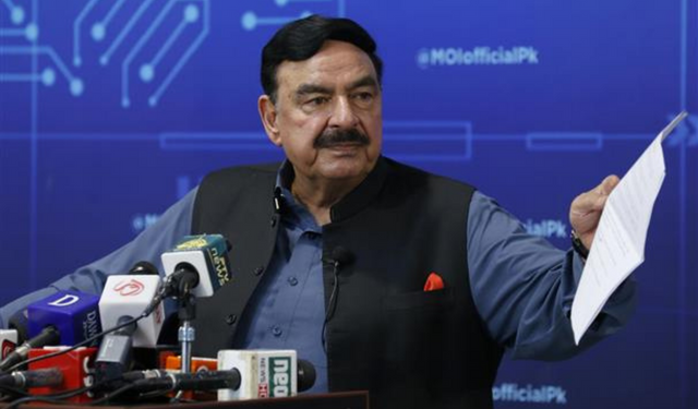 Former Pakistan minister Sheikh Rashid arrested Former Pakistan minister Sheikh Rashid arrested