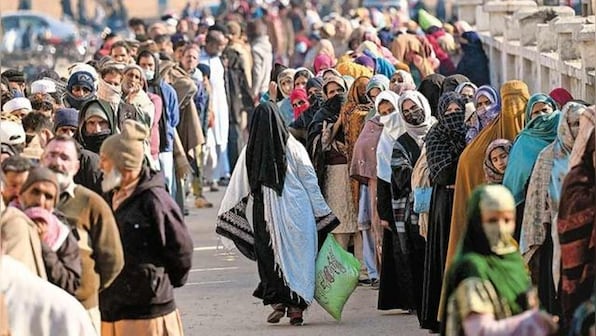 Can’t afford food, people turn to God in bankrupt Pakistan