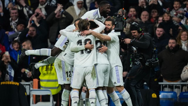 LaLiga: Real Madrid beat Valencia to keep pace with Barcelona; Karim Benzema off injured LaLiga: Real Madrid beat Valencia to keep pace with Barcelona; Karim Benzema off injured