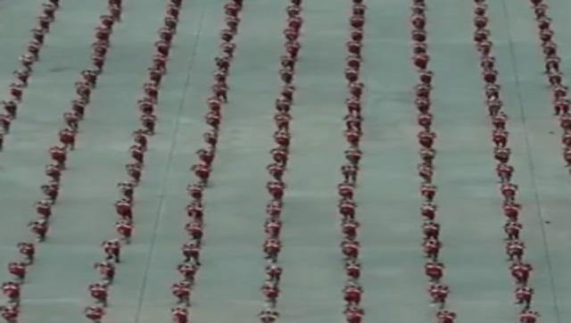 Watch: 3,660 boxers come together to set record for world's largest 'Muay Thai' ceremony in Thailand Watch: 3,660 boxers come together to set record for world's largest 'Muay Thai' ceremony in Thailand