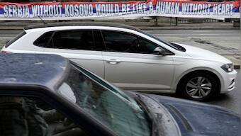 Serbia, Kosovo leaders hold talks as pressure mounts for deal