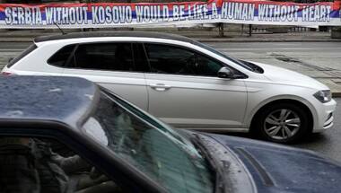 Serbia, Kosovo leaders hold talks as pressure mounts for deal