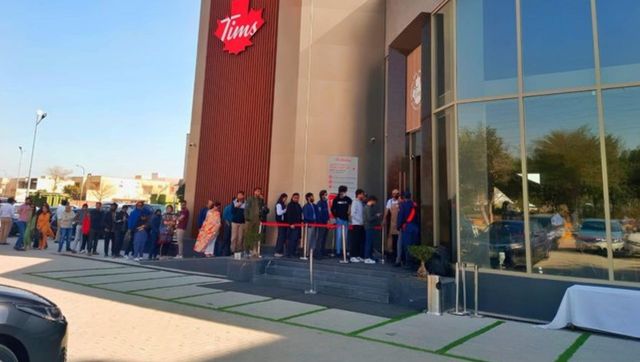 Pakistan may be bankrupt, but Pakistanis give biggest ever opening to coffee giant Tim Hortons Pakistan may be bankrupt, but Pakistanis give biggest ever opening to coffee giant Tim Hortons