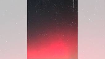 Photographer captures visuals of northern lights over England's Oxfordshire; watch