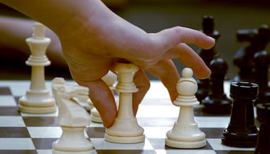 How air pollution can checkmate chess players
