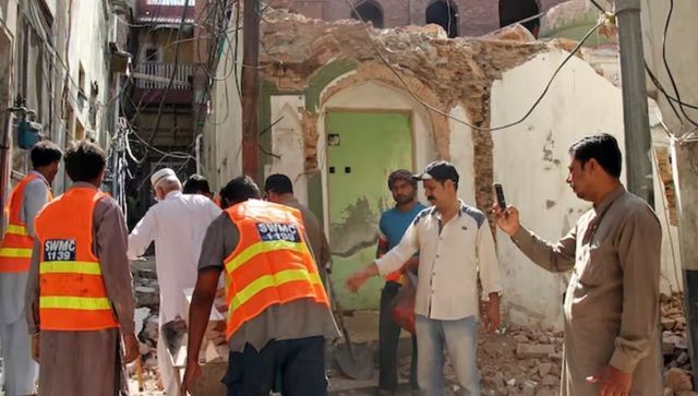 Who are the Ahmadiyyas and why are their mosques targeted frequently in Pakistan? Who are the Ahmadiyyas and why are their mosques targeted frequently in Pakistan?